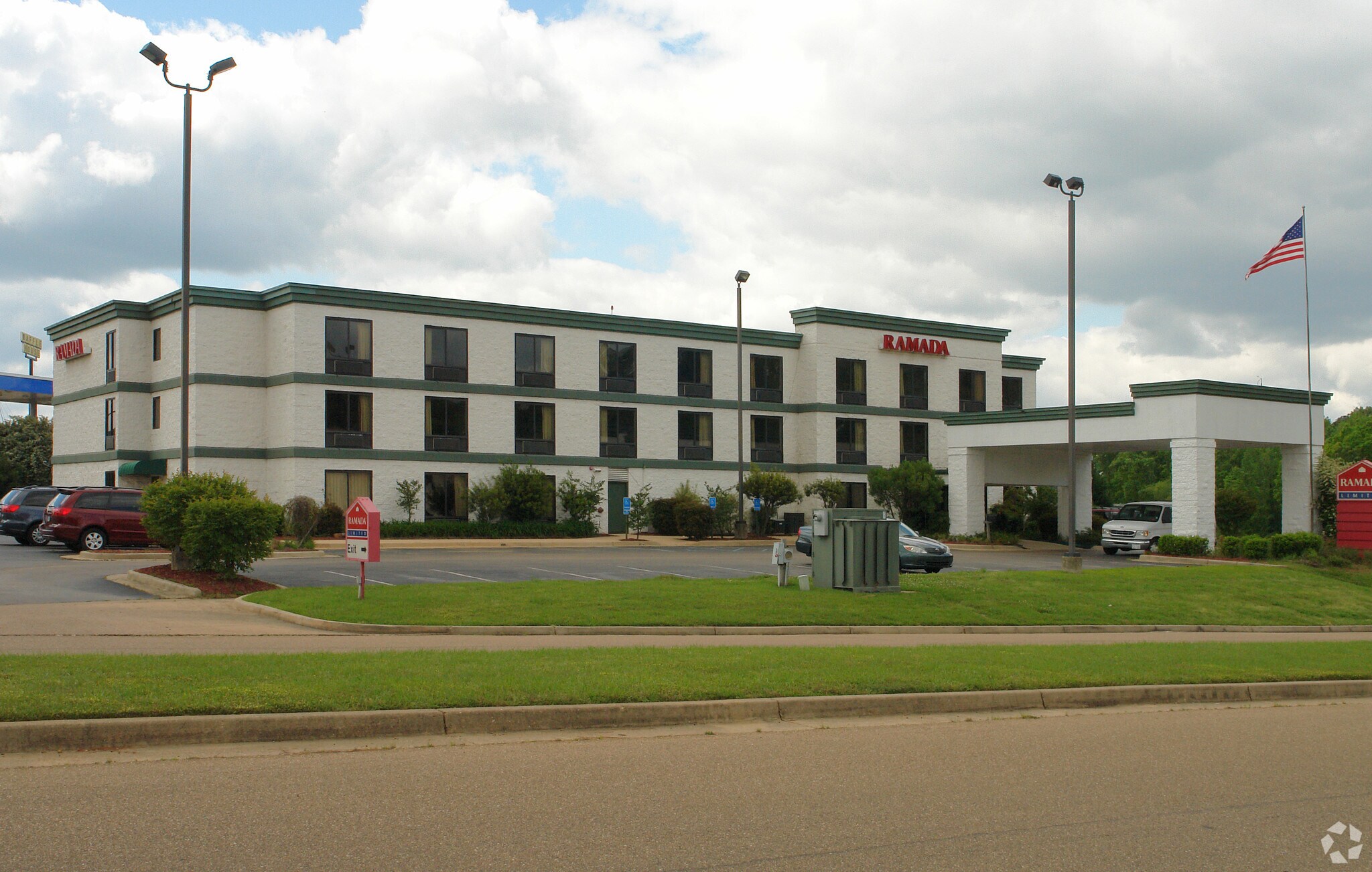 341 Airport Rd S, Pearl, MS for Sale