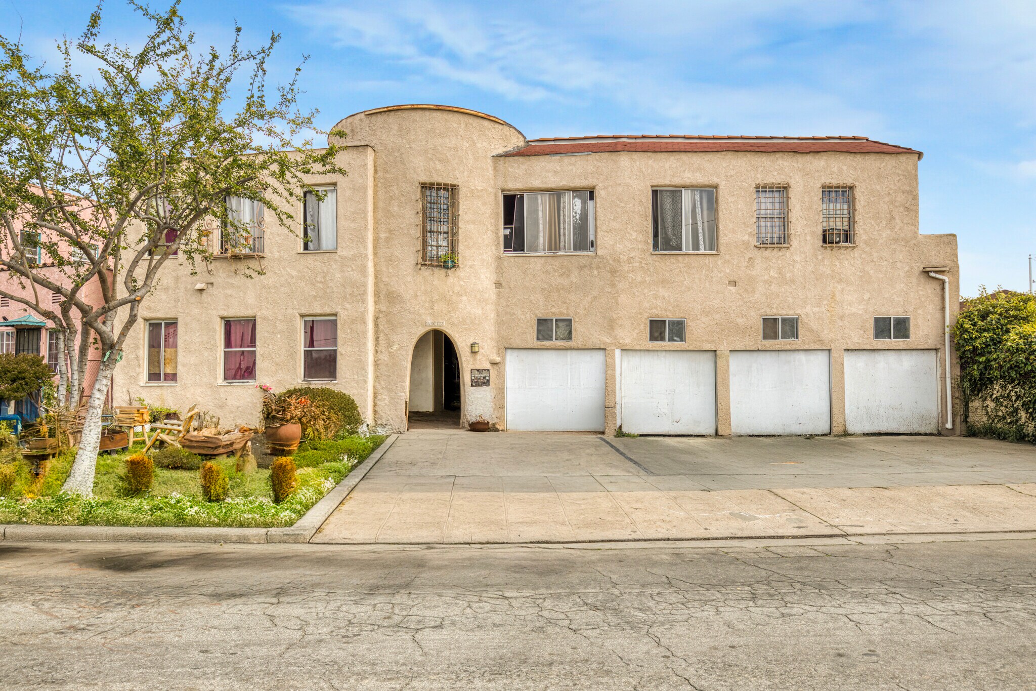 1072 Leonard Ave, Los Angeles, CA for Sale