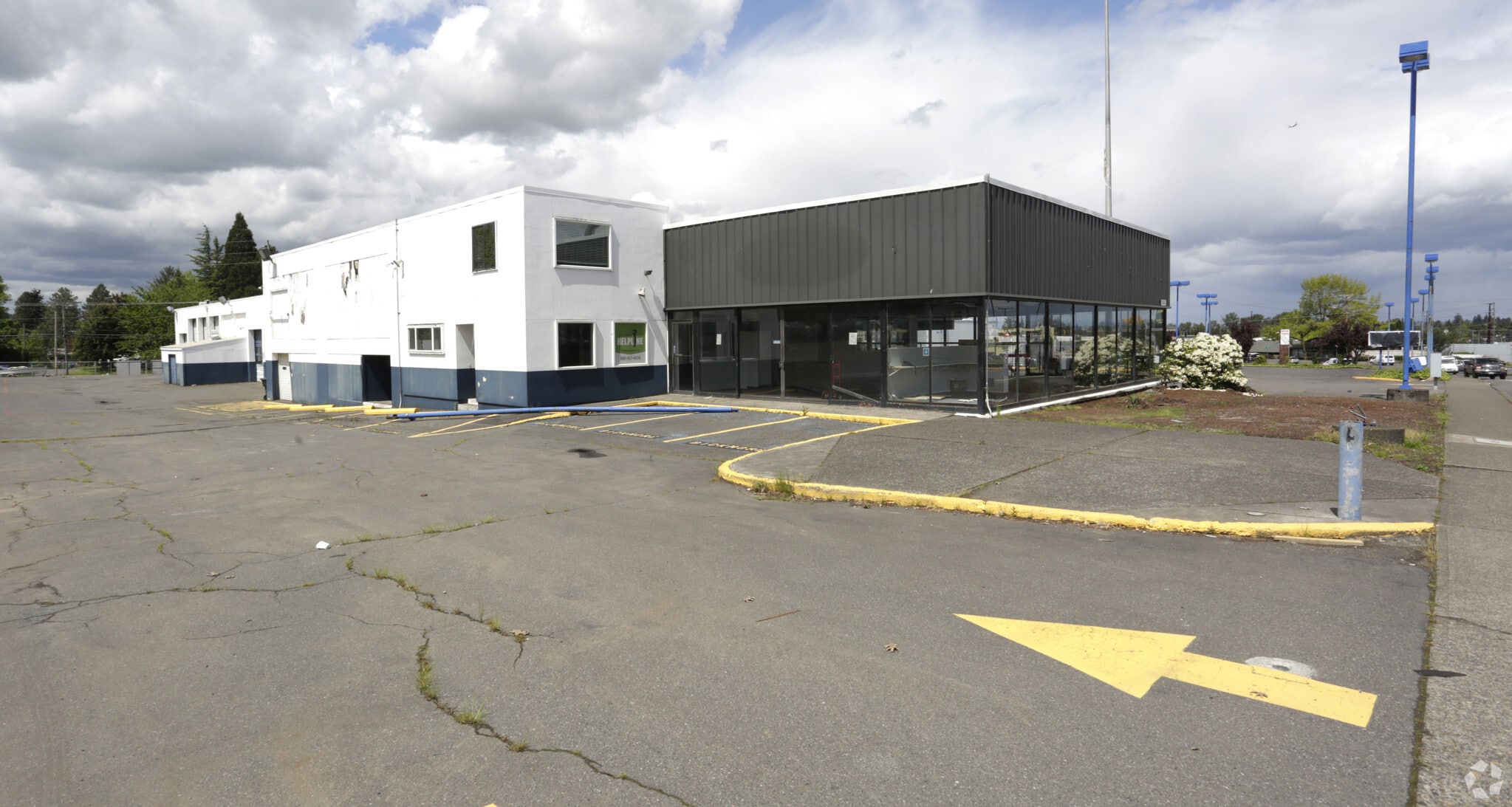 1940 E Powell Blvd, Gresham, OR for Sale