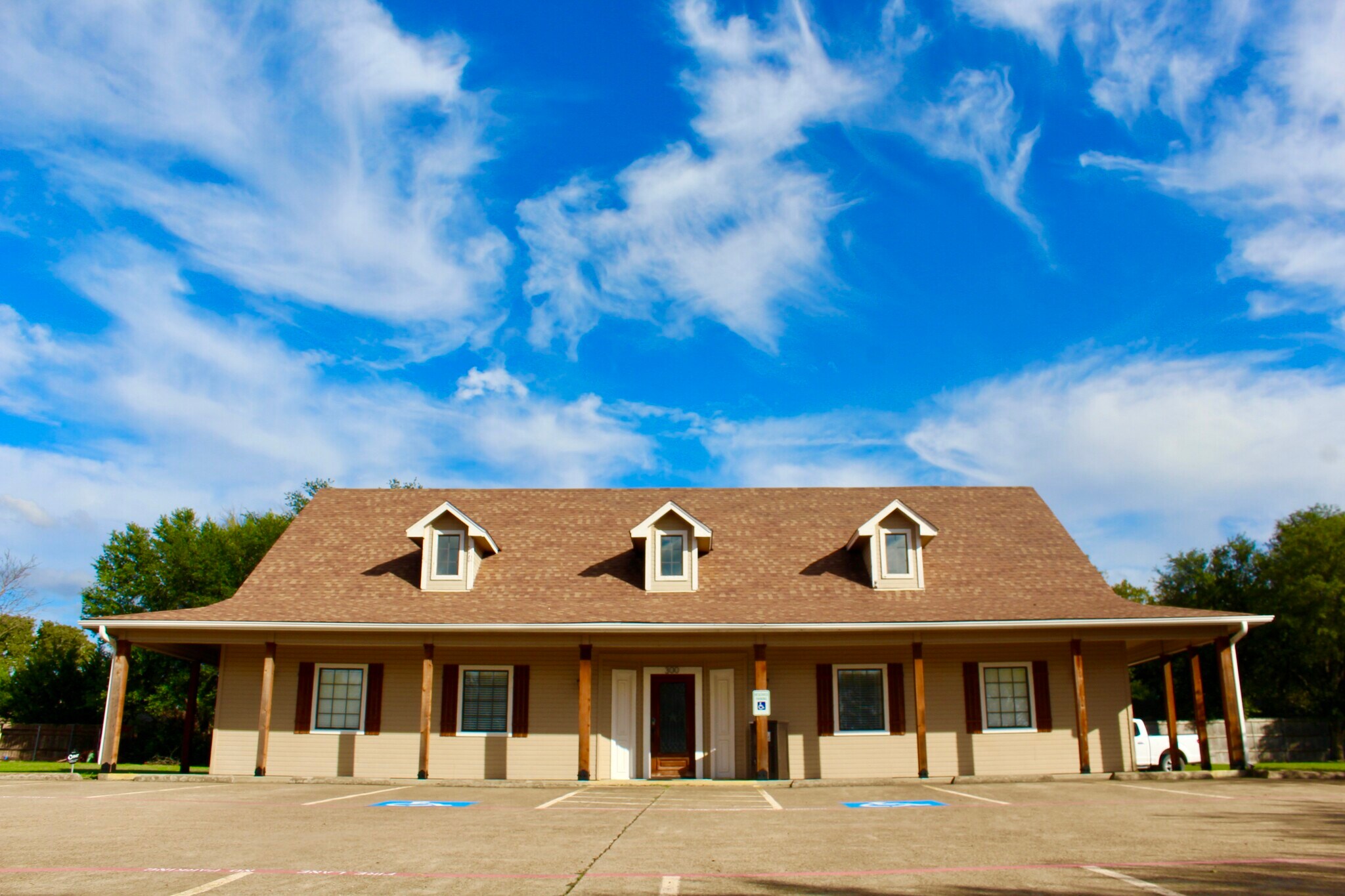 300 N Interstate Highway 35 E Waxahachie, TX 75165 Office Property for Lease on