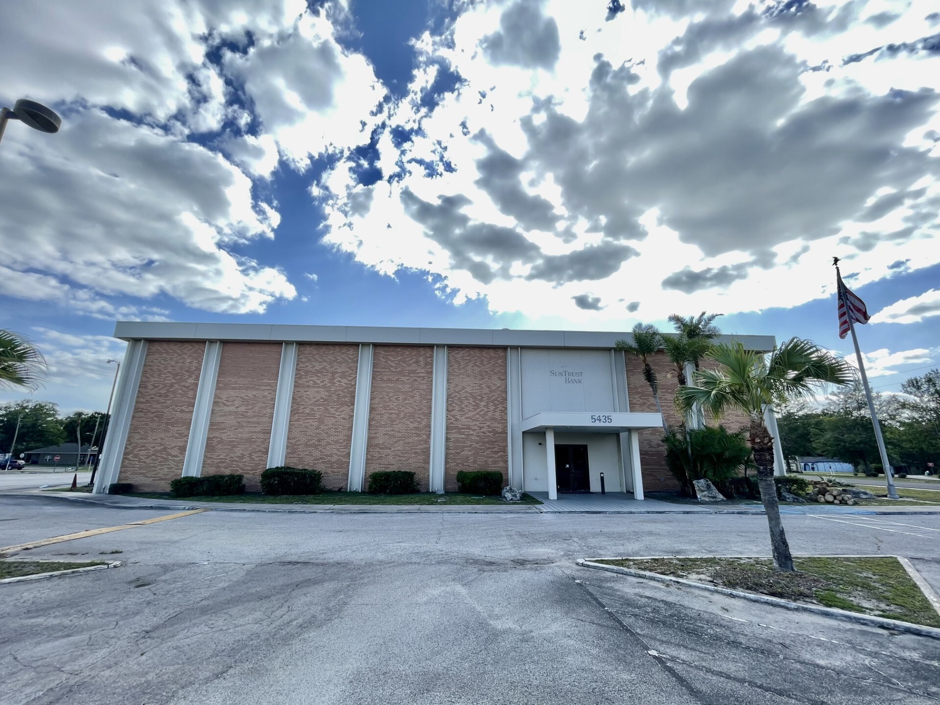 5435 Gall Blvd, Zephyrhills, FL for Sale