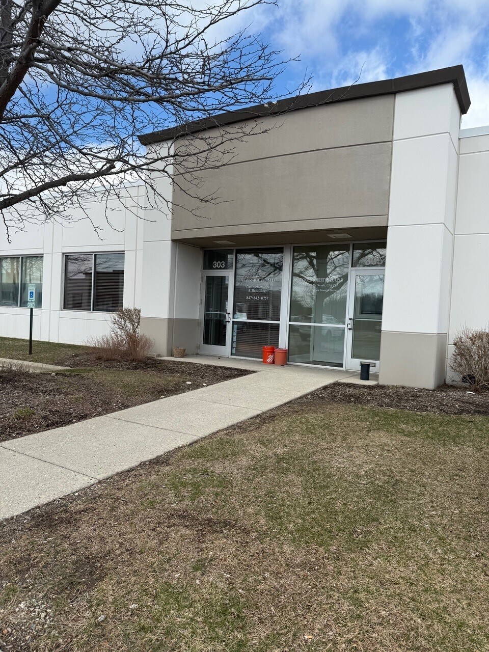 22285 N Pepper Rd, Lake Barrington, IL for Rent