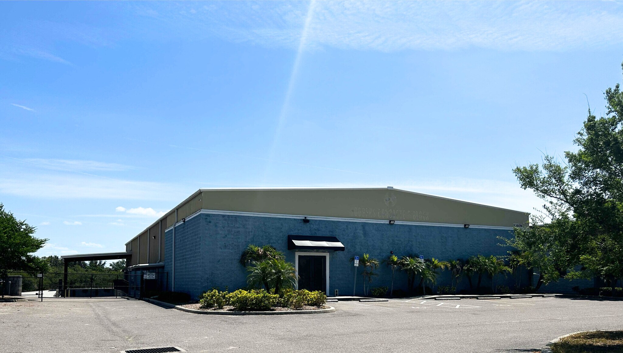 13809 Monroes Business Park, Tampa, FL for Rent