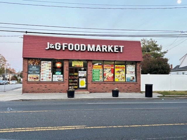 900 Great Neck Rd, Copiague, NY for Sale