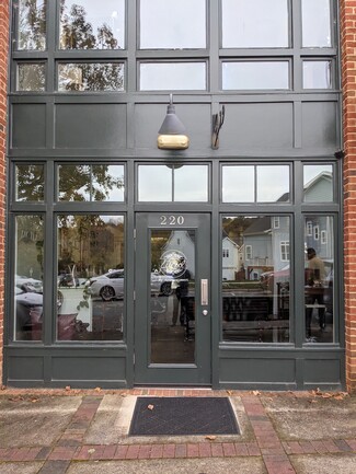 Chapel Hill, NC Storefront Retail/Office - 220 E Winmore Ave