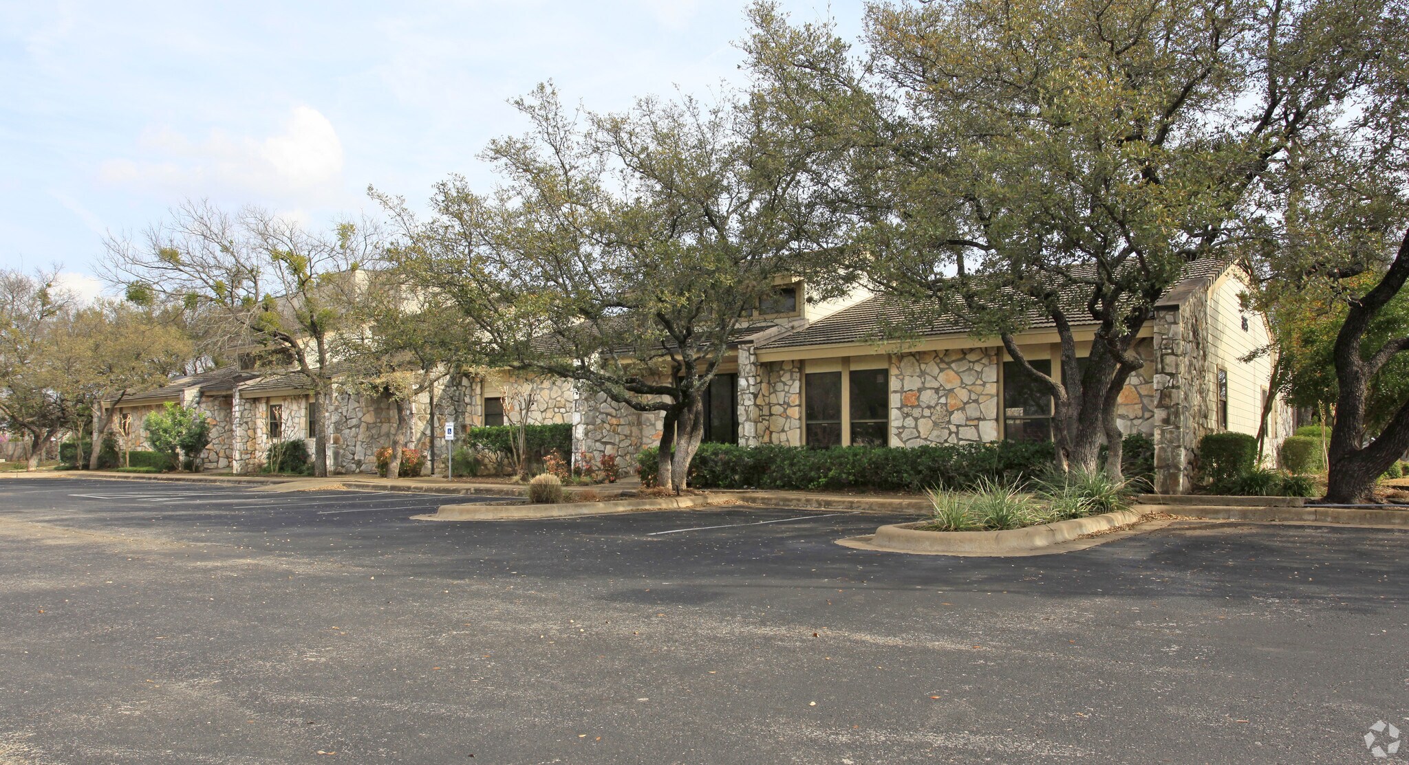 321-323 Lake Creek Dr, Round Rock, TX for Sale