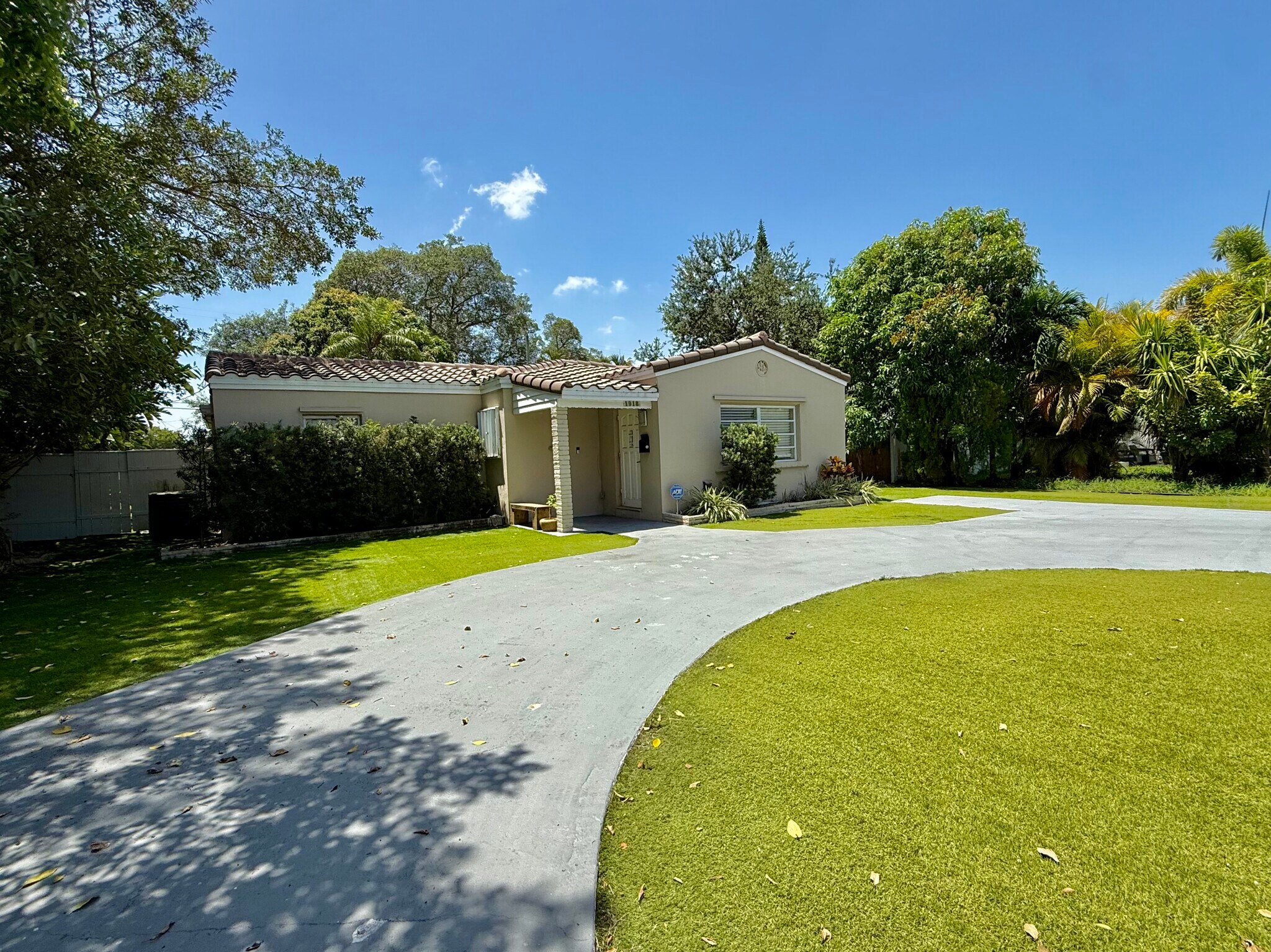 1918 Liberty St, Hollywood, FL for Sale