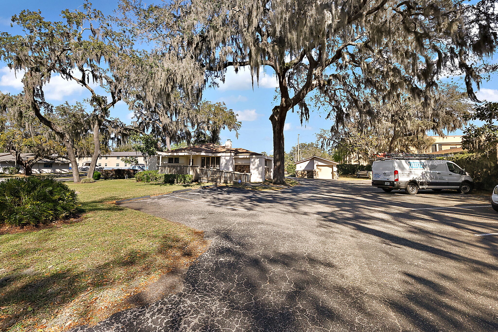 708 Lee St, Leesburg, FL for Rent