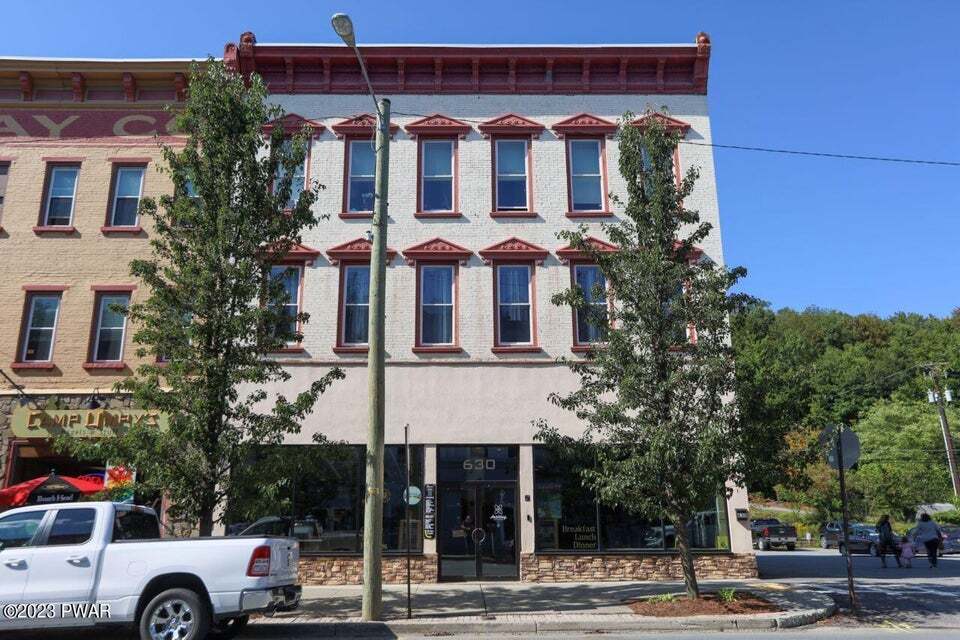 630 Main St Honesdale, PA 18431 Office Property for Sale on