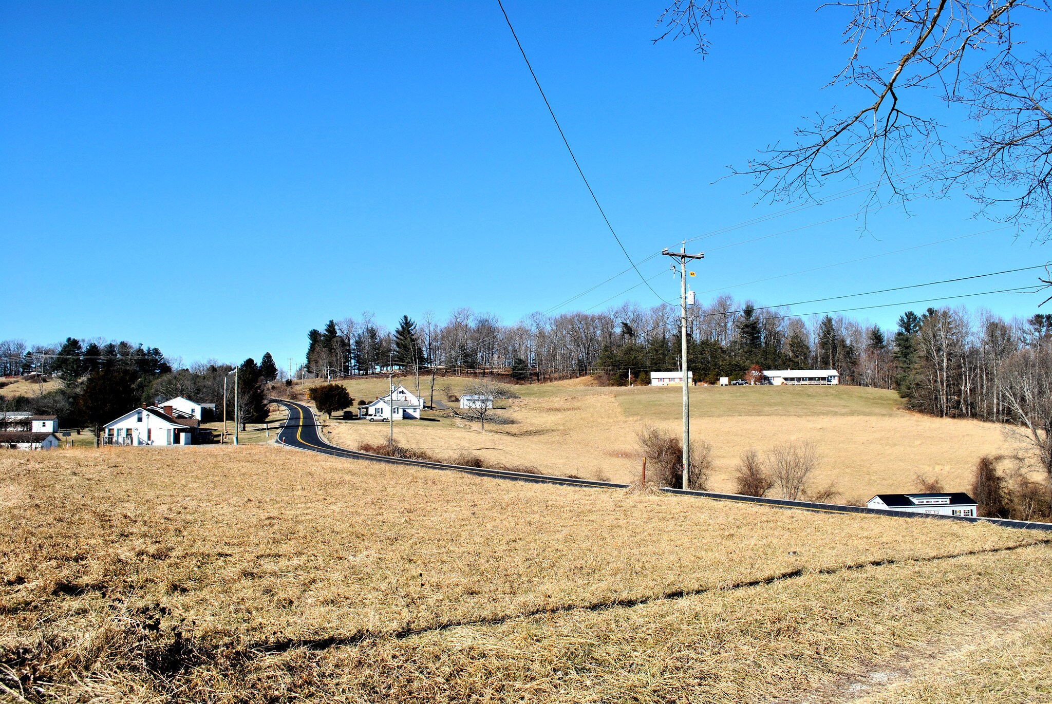 313 Airport Rd, Hillsville, VA for Sale
