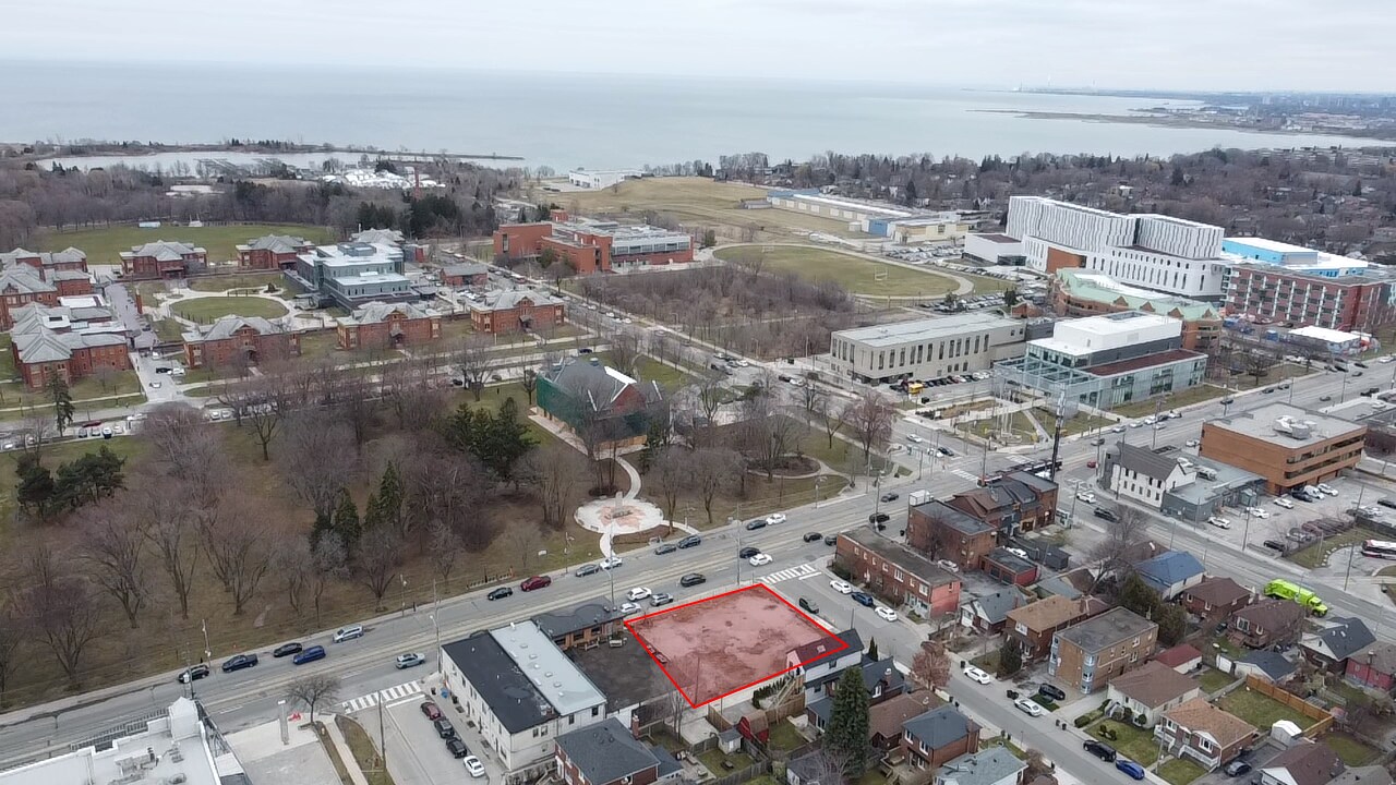 3142 Lake Shore Blvd W, Toronto, ON for Sale