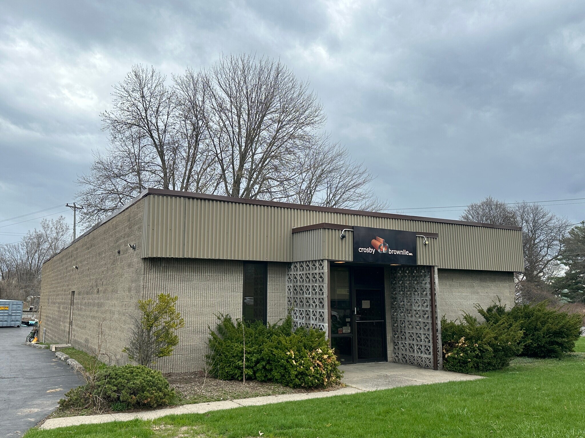 90 Commerce Blvd, Liverpool, NY for Sale