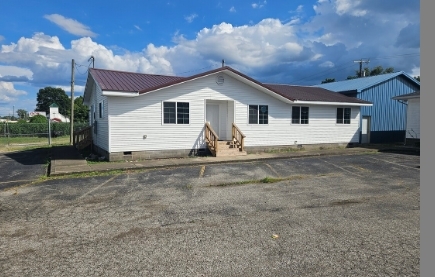 604 1st Ave S, Nitro, WV for Rent