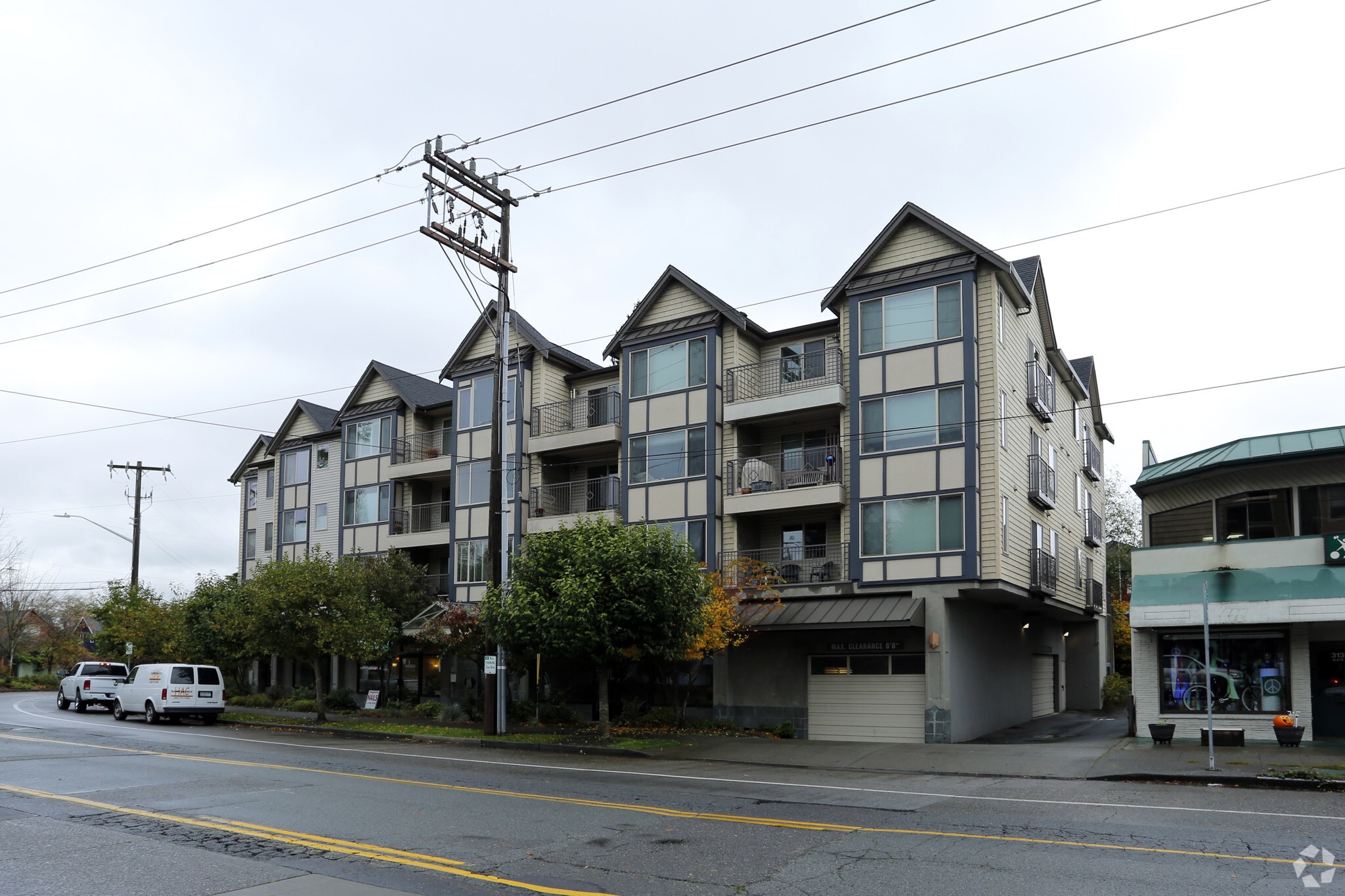3121 W Government Way, Seattle, WA for Rent