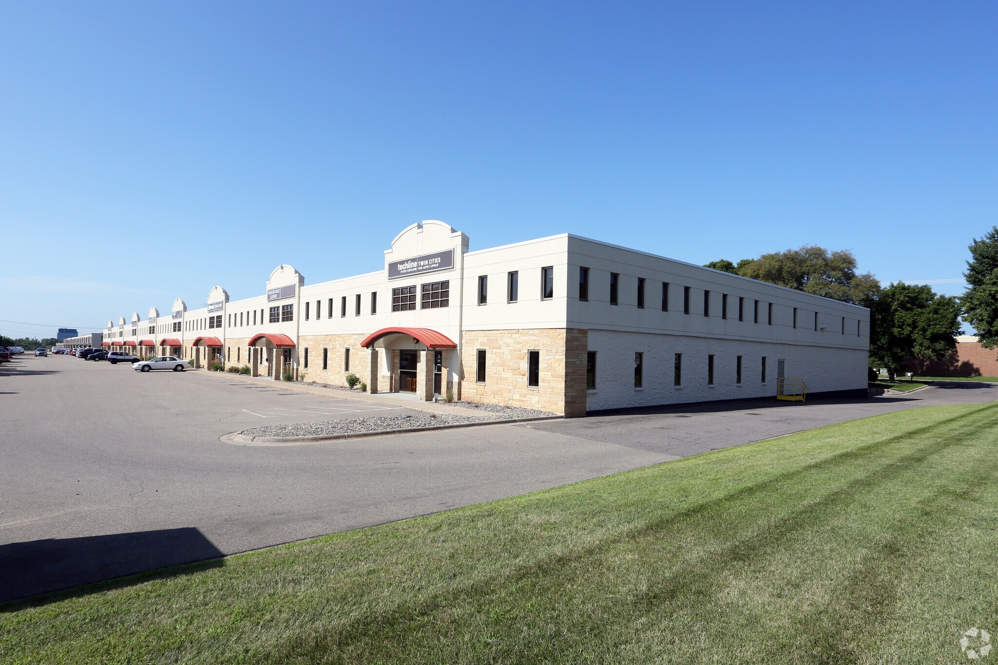 7351-7379 Washington Ave S, Edina, MN for Rent