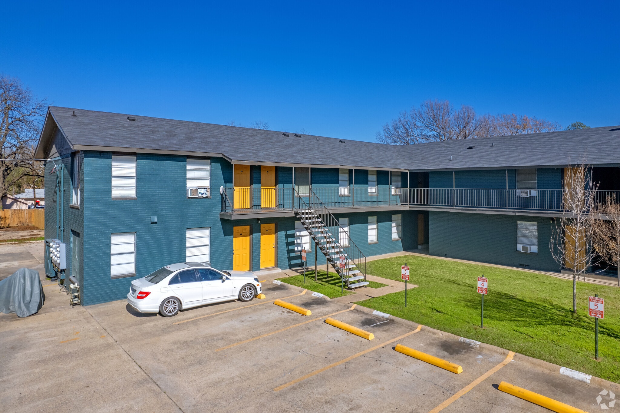 2211 S Vernon Ave, Dallas, TX for Sale