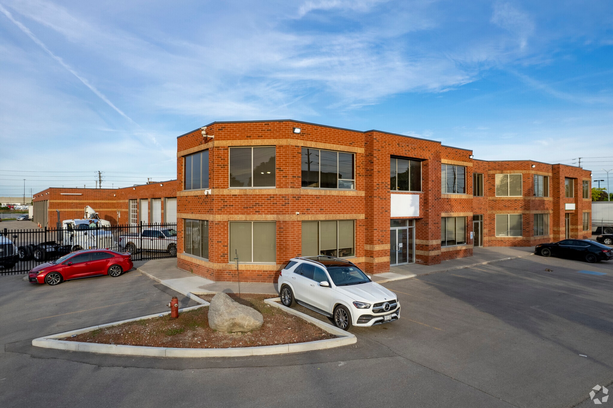 6950 Tomken Rd, Mississauga, ON for Sale