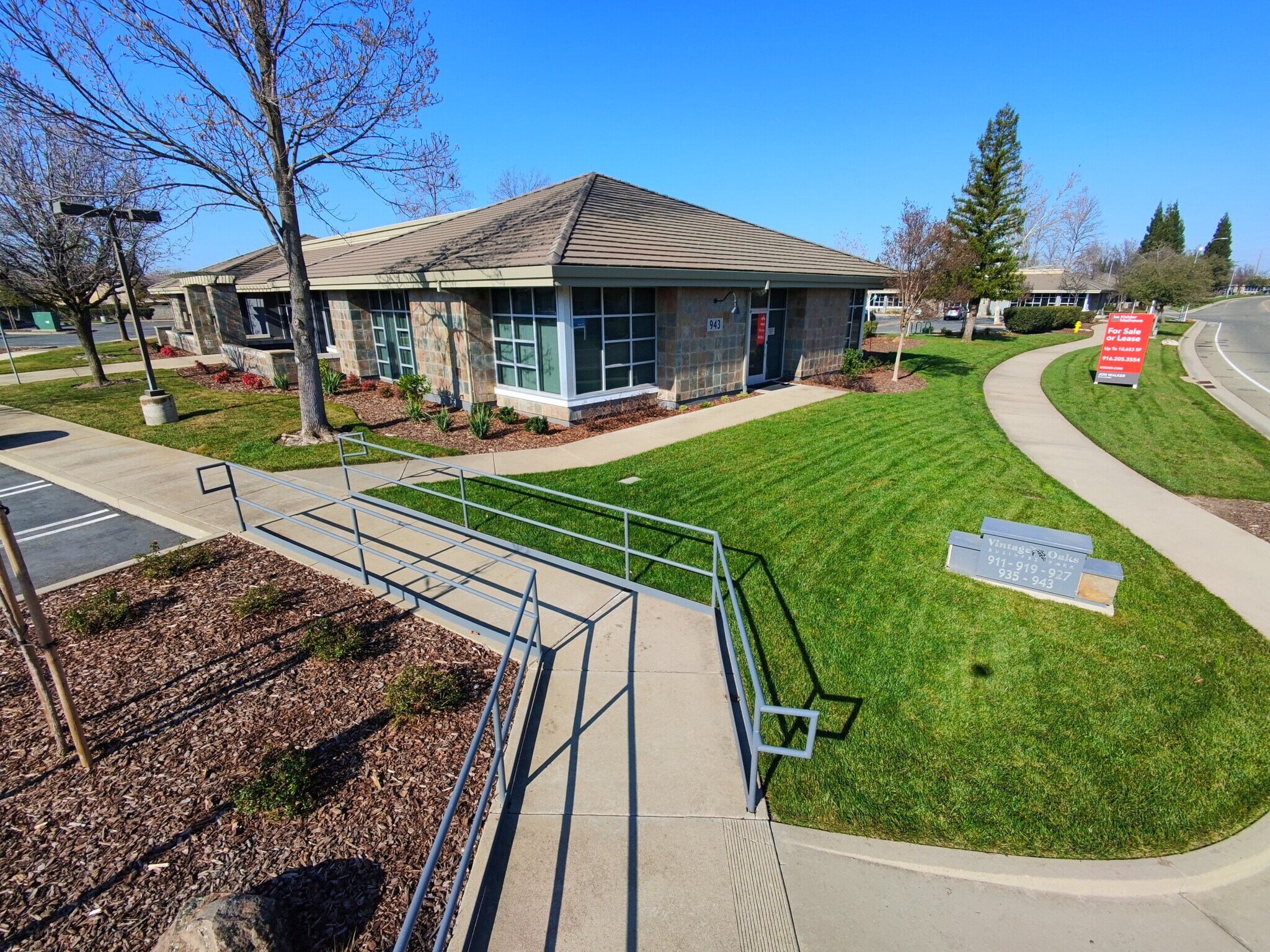 943 Reserve Dr, Roseville, CA for Sale