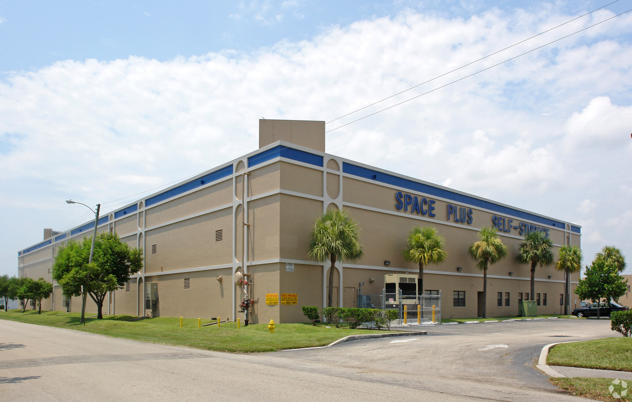 4950 N Dixie Hwy, Oakland Park, FL for Rent