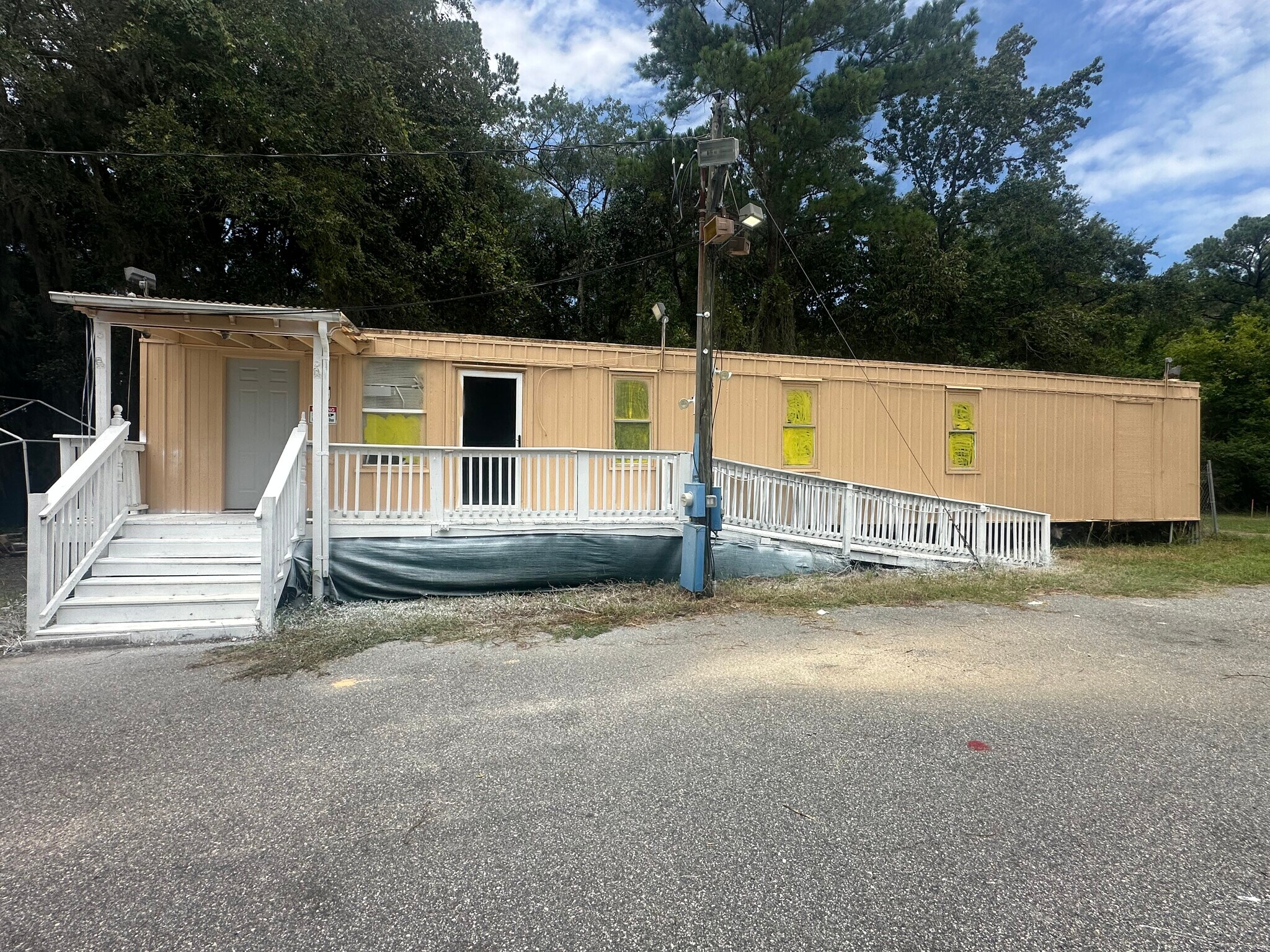 1479 Airport Rd, Jacksonville, FL for Rent