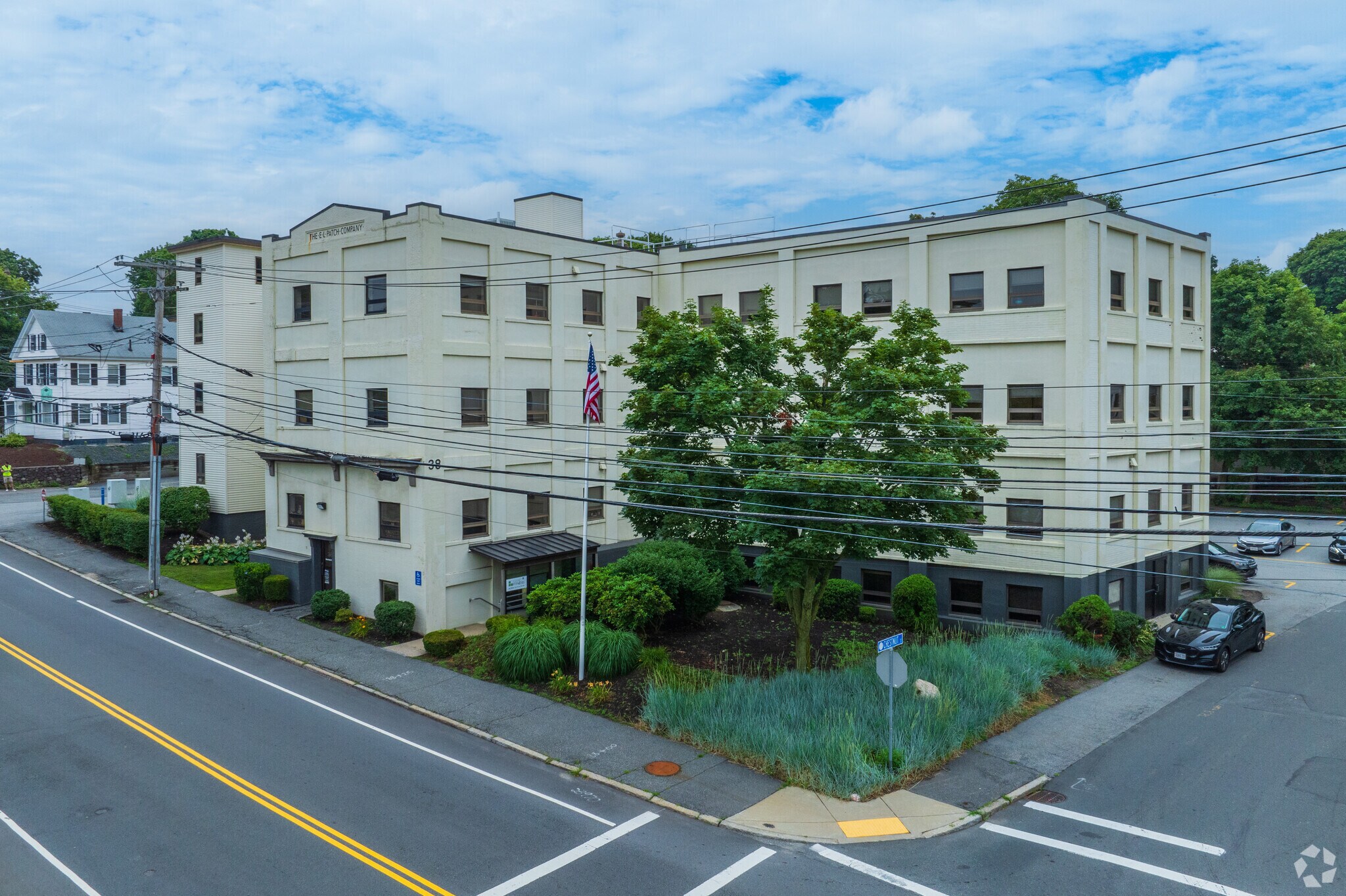 38 Montvale Ave, Stoneham, MA for Rent