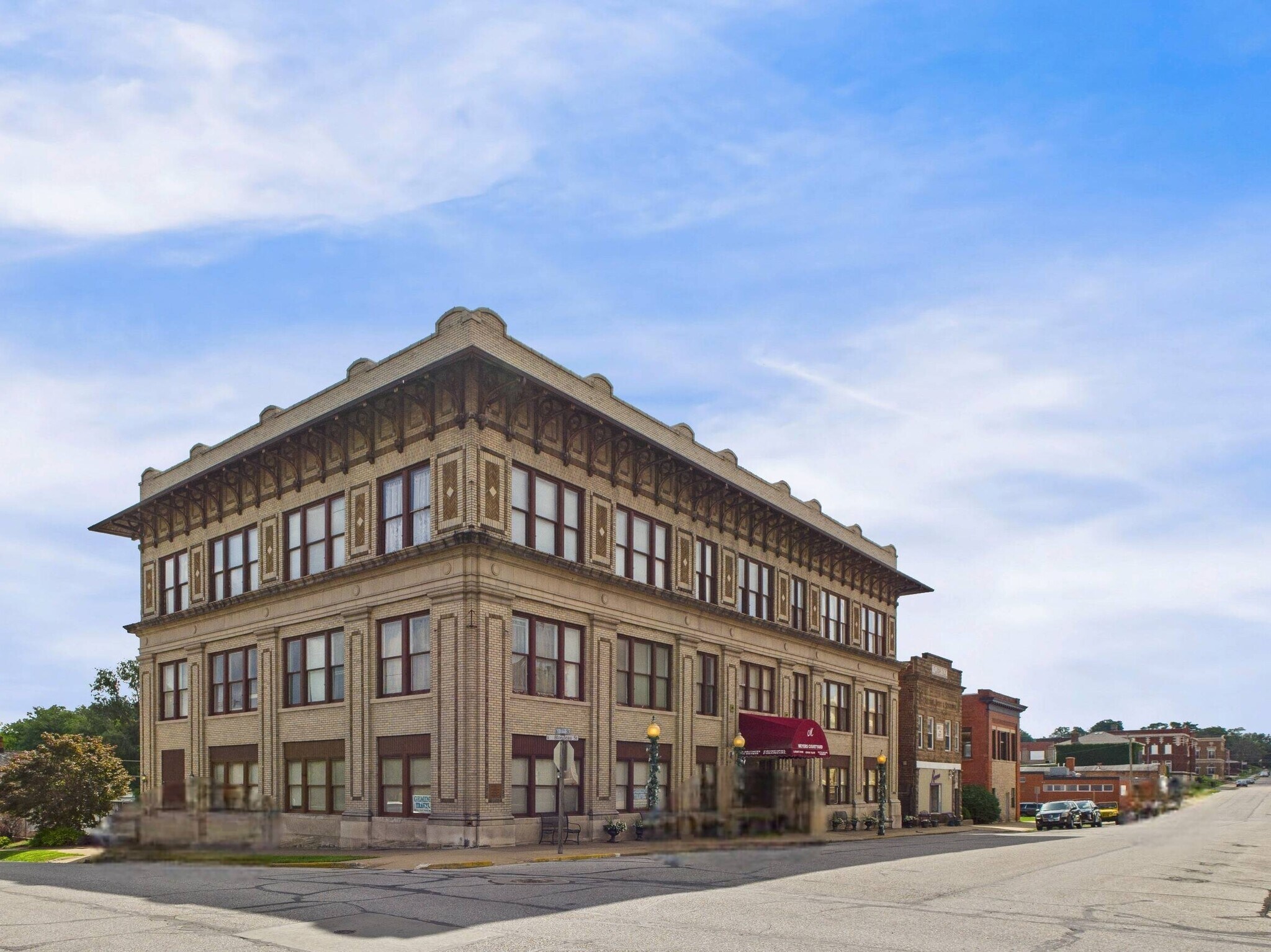 619 Blondeau St, Keokuk, IA for Sale