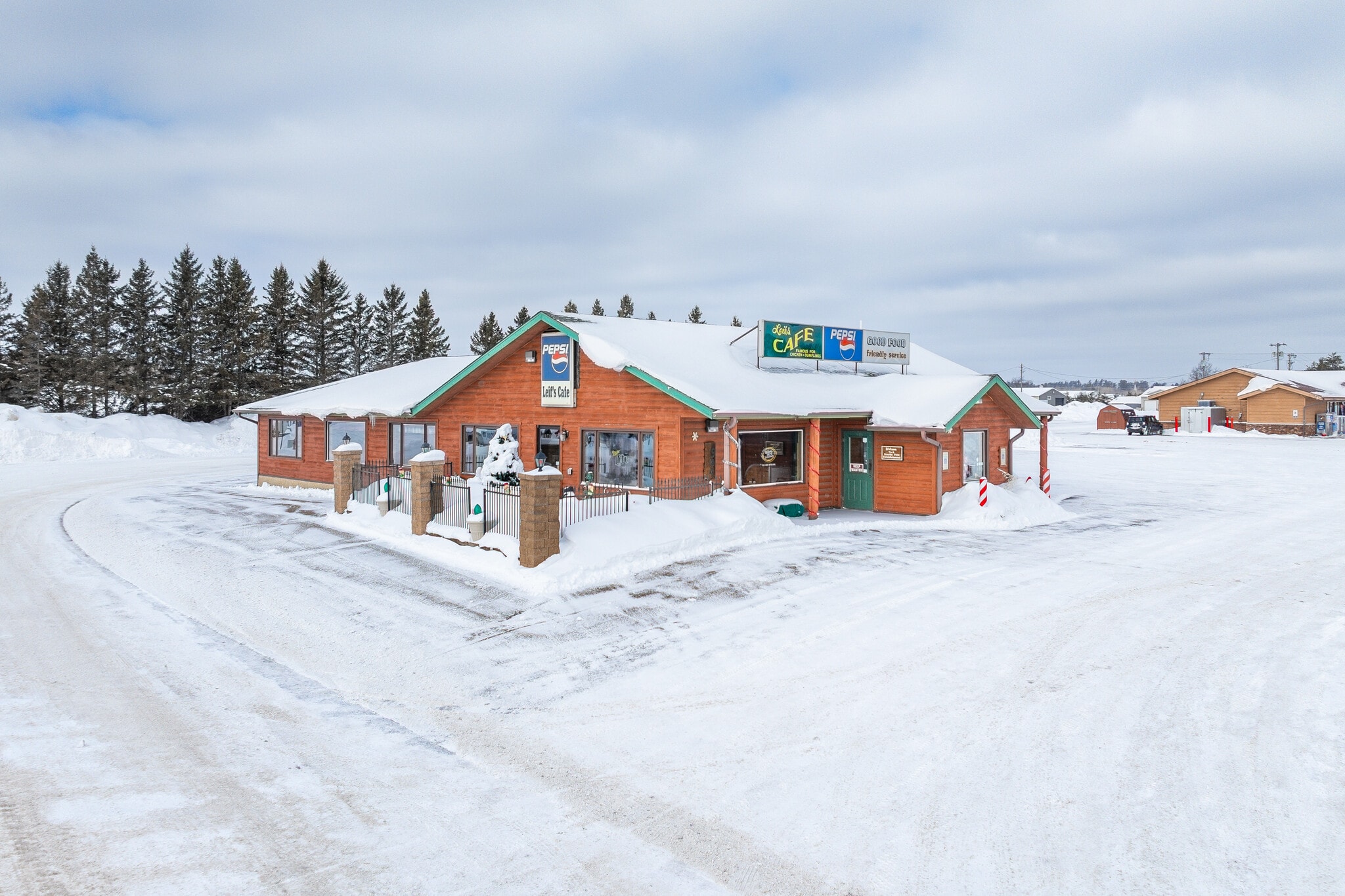 904 N Railroad St, Eagle River, WI for Sale