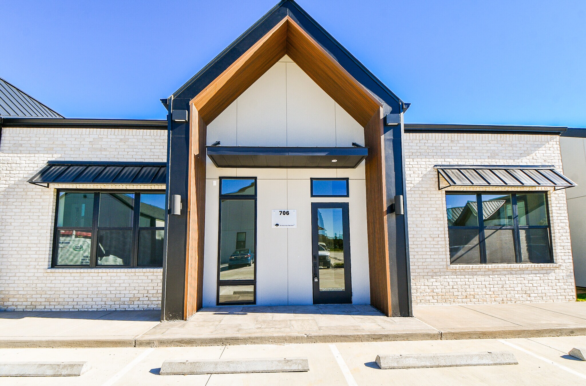 1325 Main St, Katy, TX for Rent