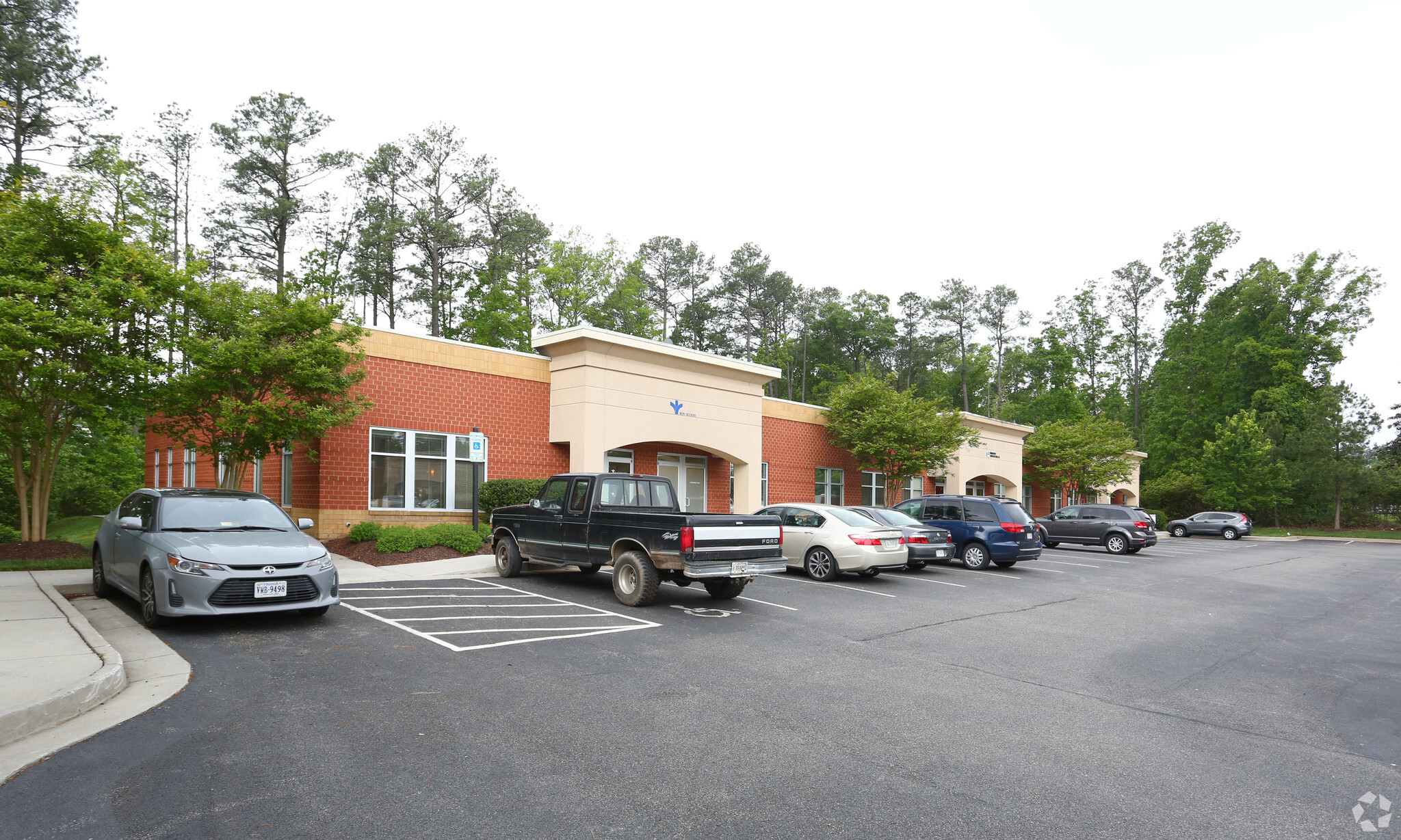 5201 Hickory Park Dr, Glen Allen, VA for Sale