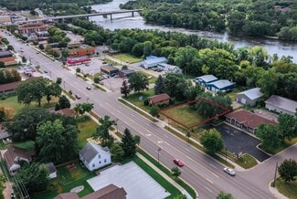 Sauk Rapids, MN Commercial - 613 N Benton Dr