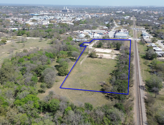 New Braunfels, TX Commercial - 415 North Hickory Ave