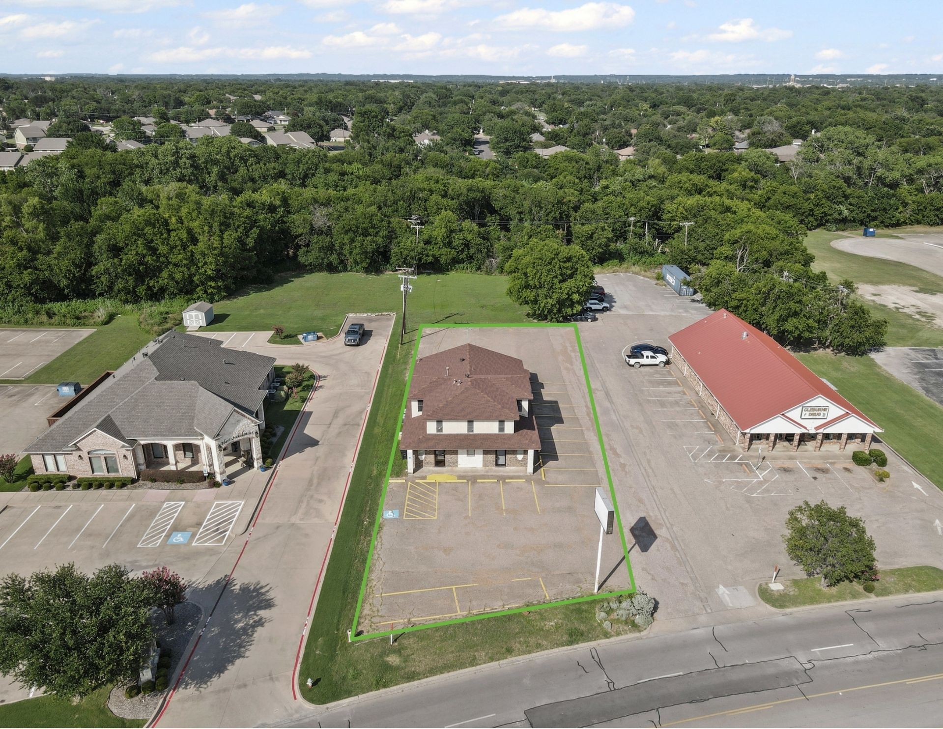 400 N Ridgeway Dr, Cleburne, TX for Sale