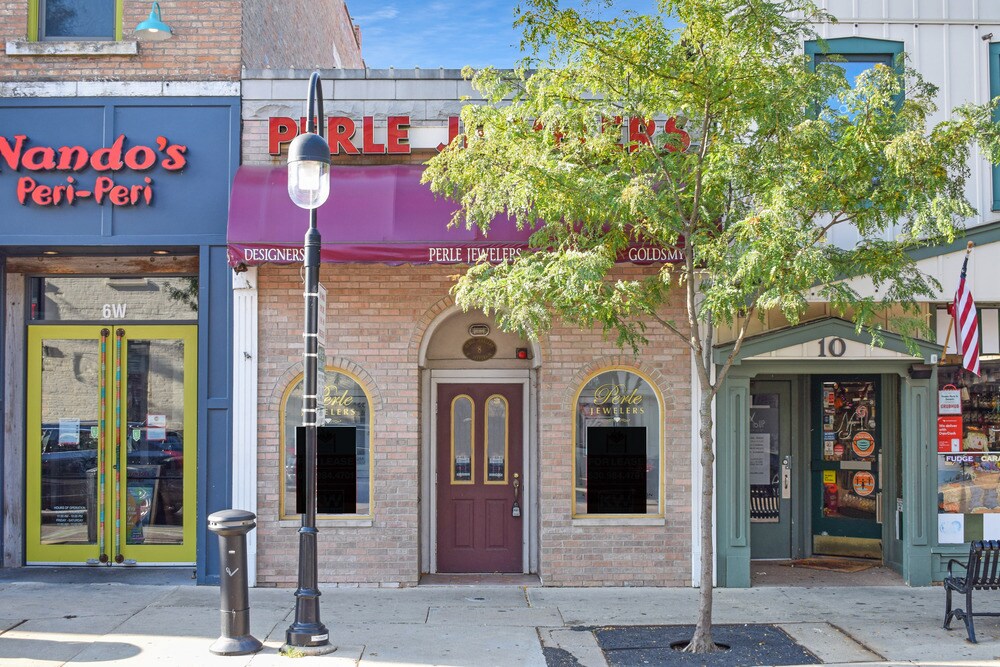 8 W Jefferson Ave, Naperville, IL for Rent