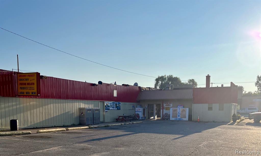 153 Main St Gregory, MI 48137 Retail Property for Lease on