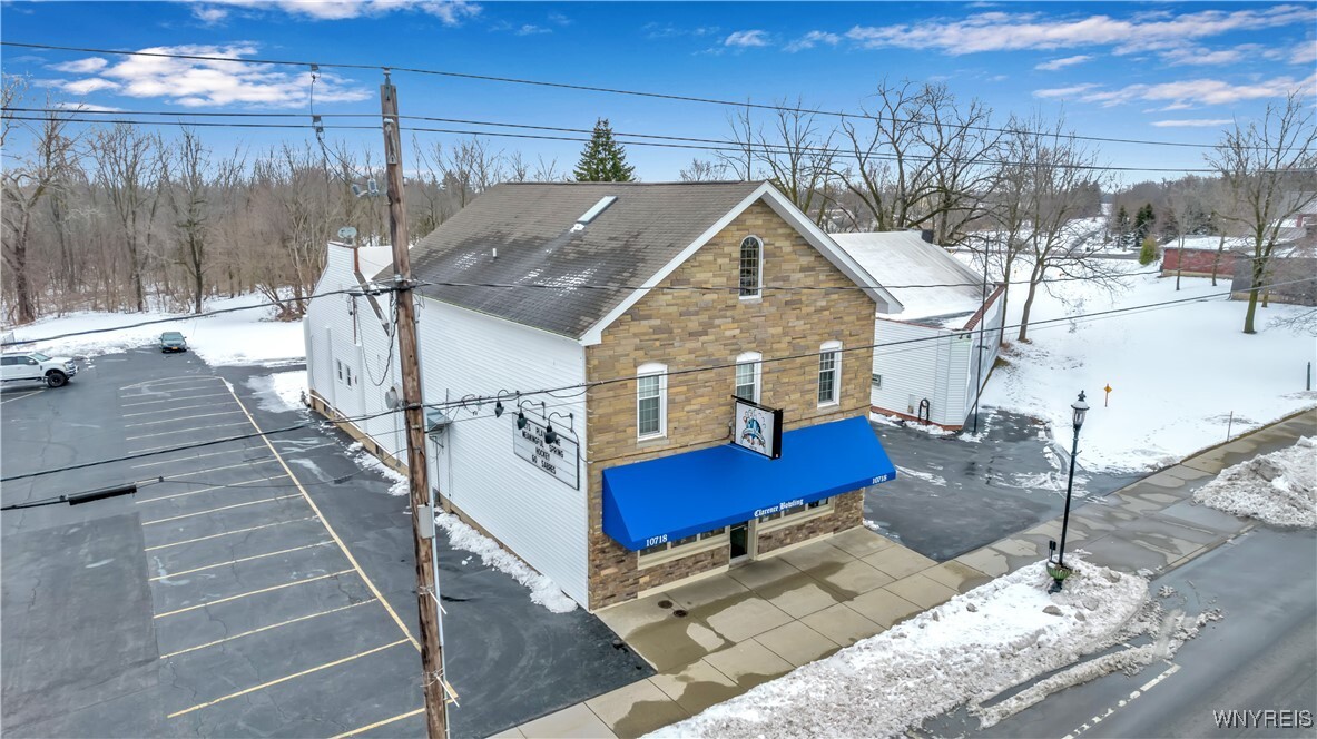 10718 Main St, Clarence, NY for Sale