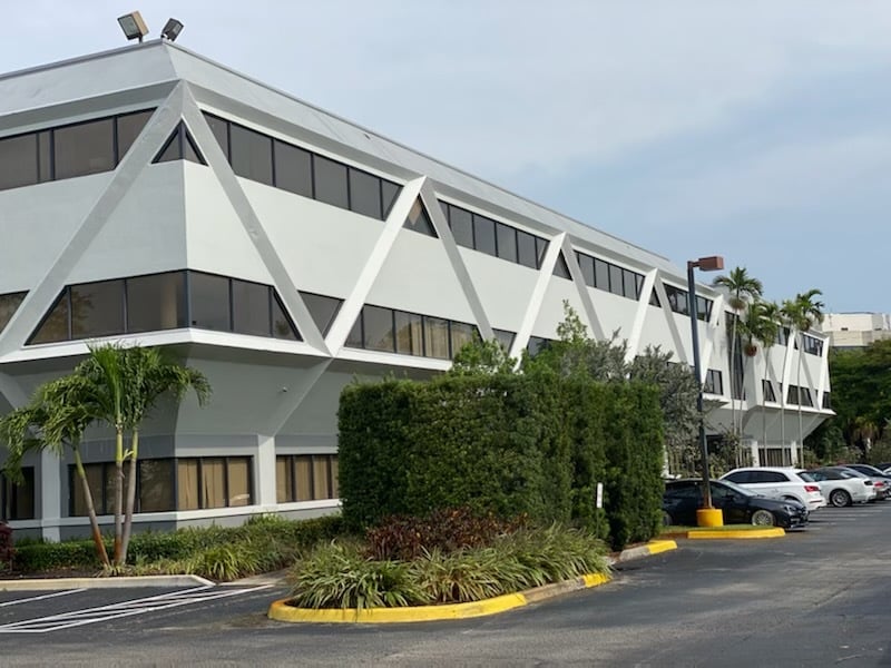 3800 w commercial blvd fort lauderdale fl 33309 phone number