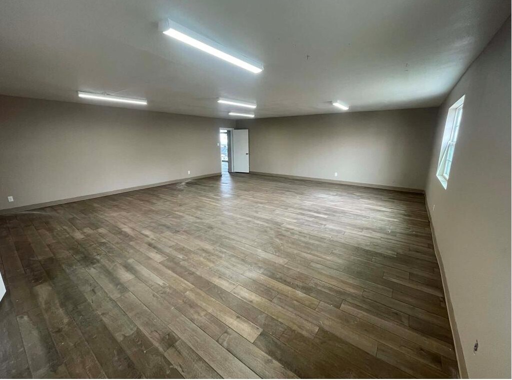 800 E Dickinson Blvd, Fort Stockton, TX for Rent