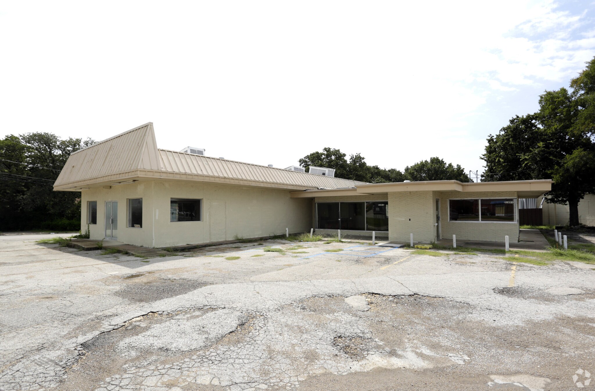 5149 River Oaks Blvd, River Oaks, TX for Rent