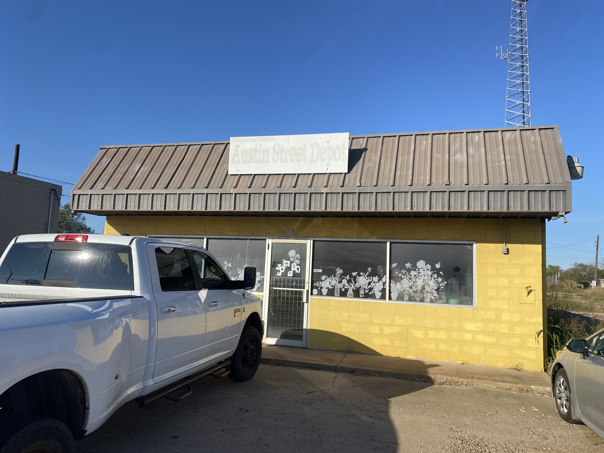 357 W Austin St, Giddings, TX for Sale