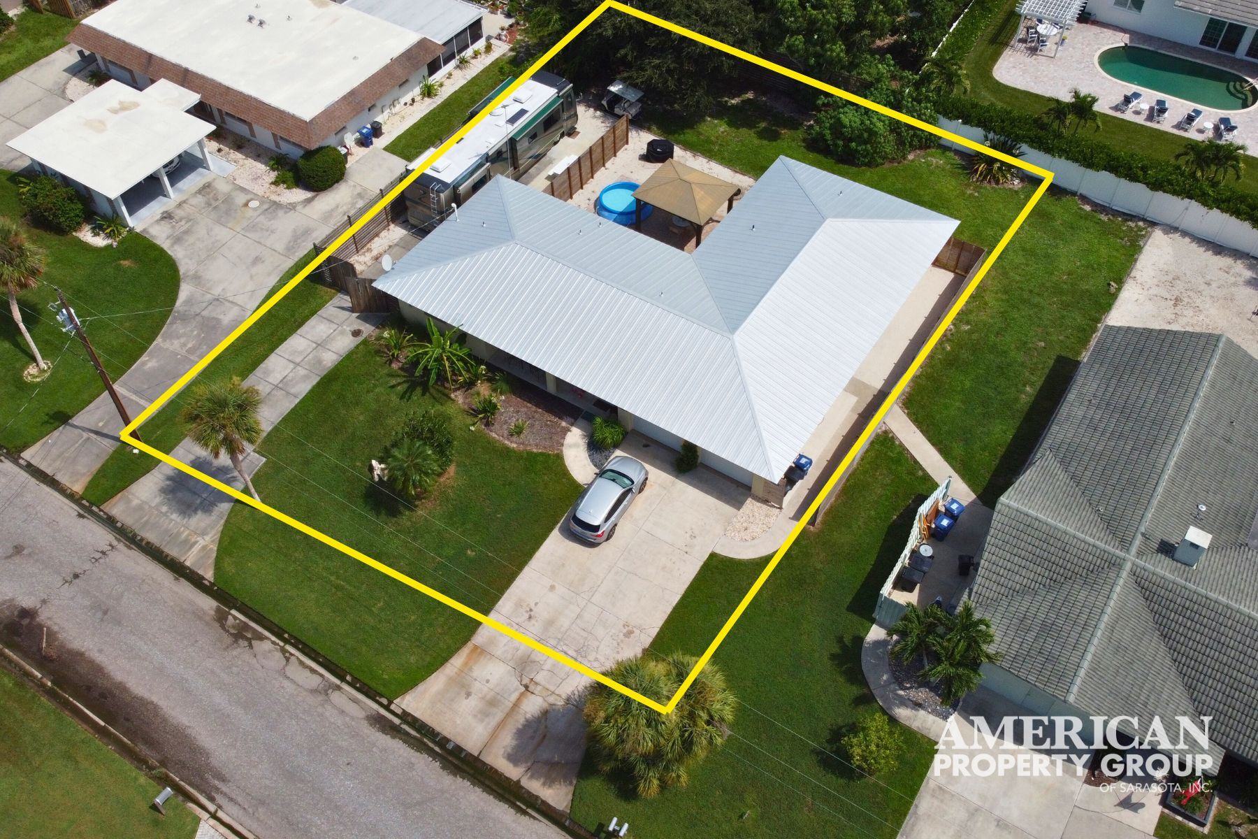 1860 Southpointe Dr, Sarasota, FL for Sale