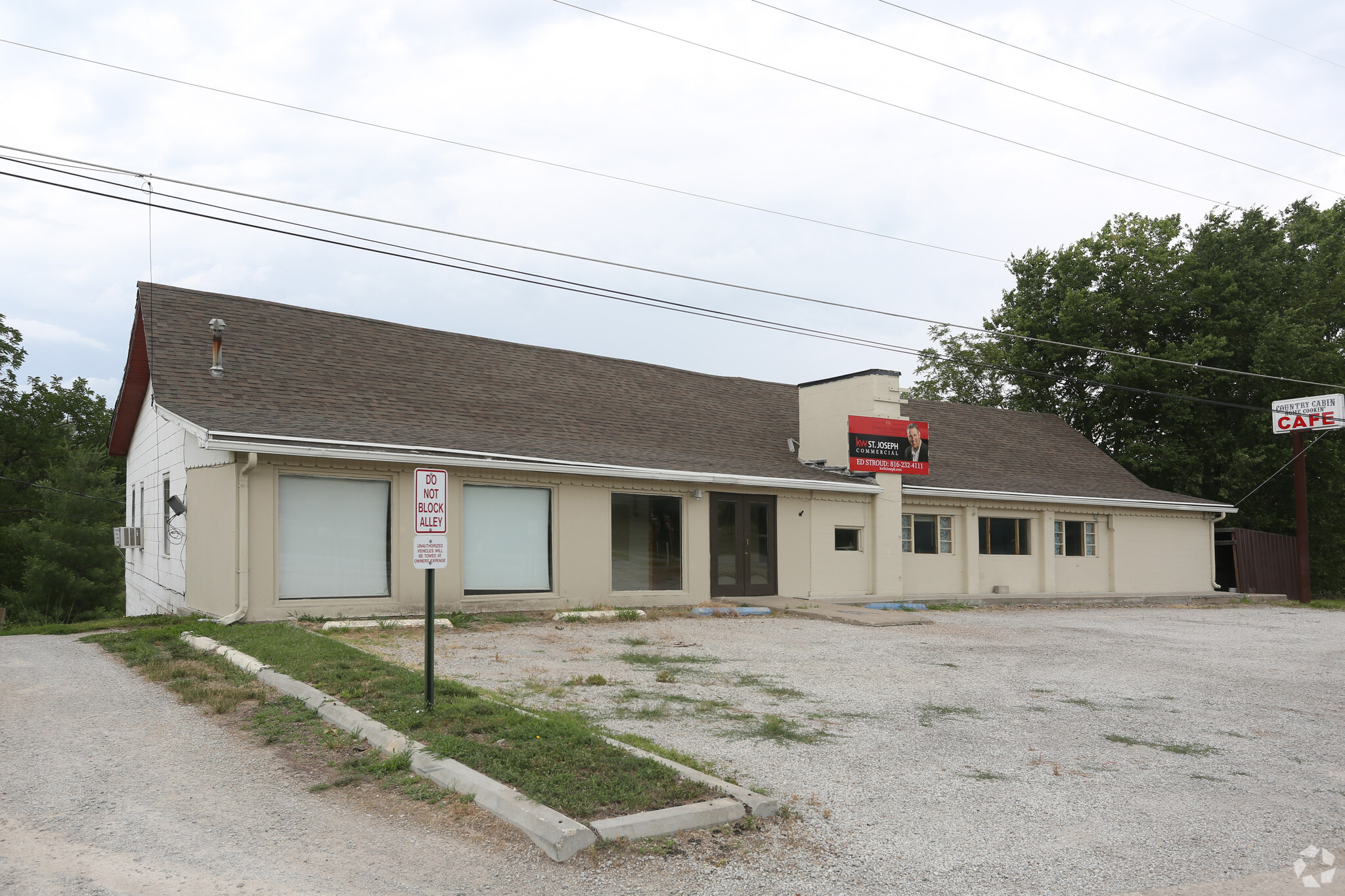 1102 S 71 Hwy, Savannah, MO for Sale