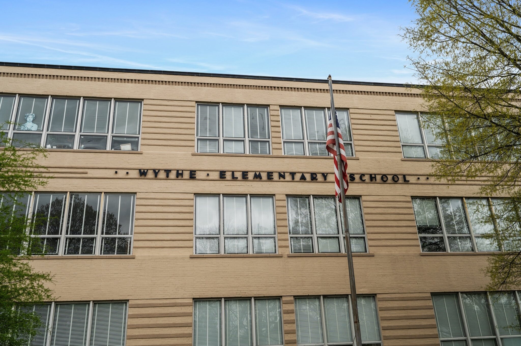 200 Claremont Ave, Hampton, VA for Sale