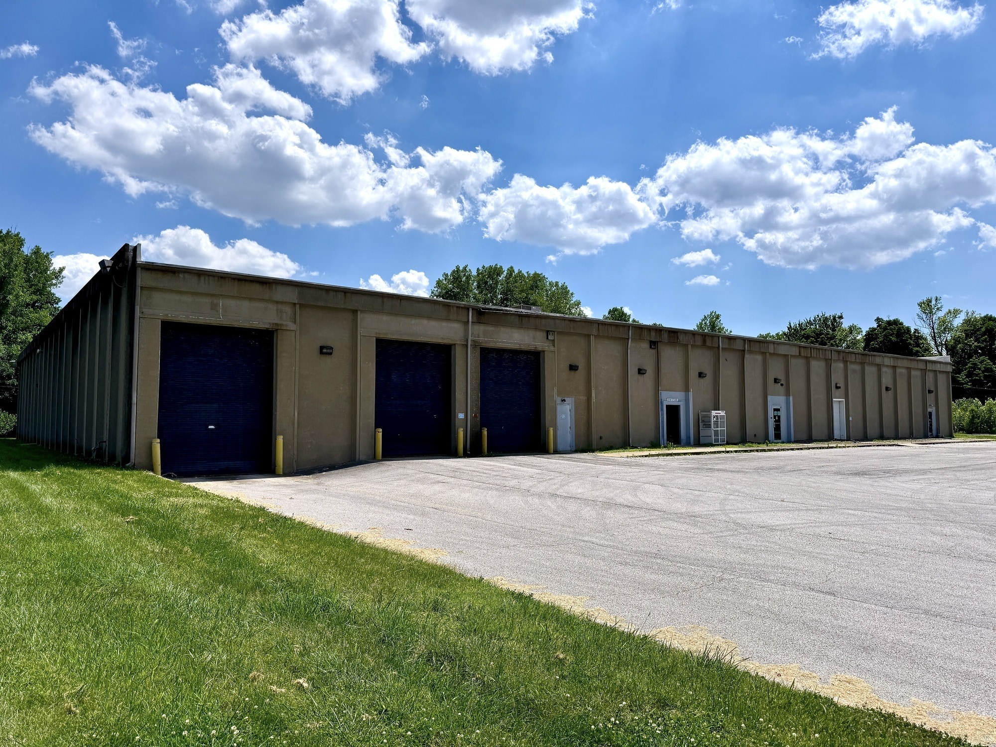 2800 Warehouse Rd, Owensboro, KY for Sale