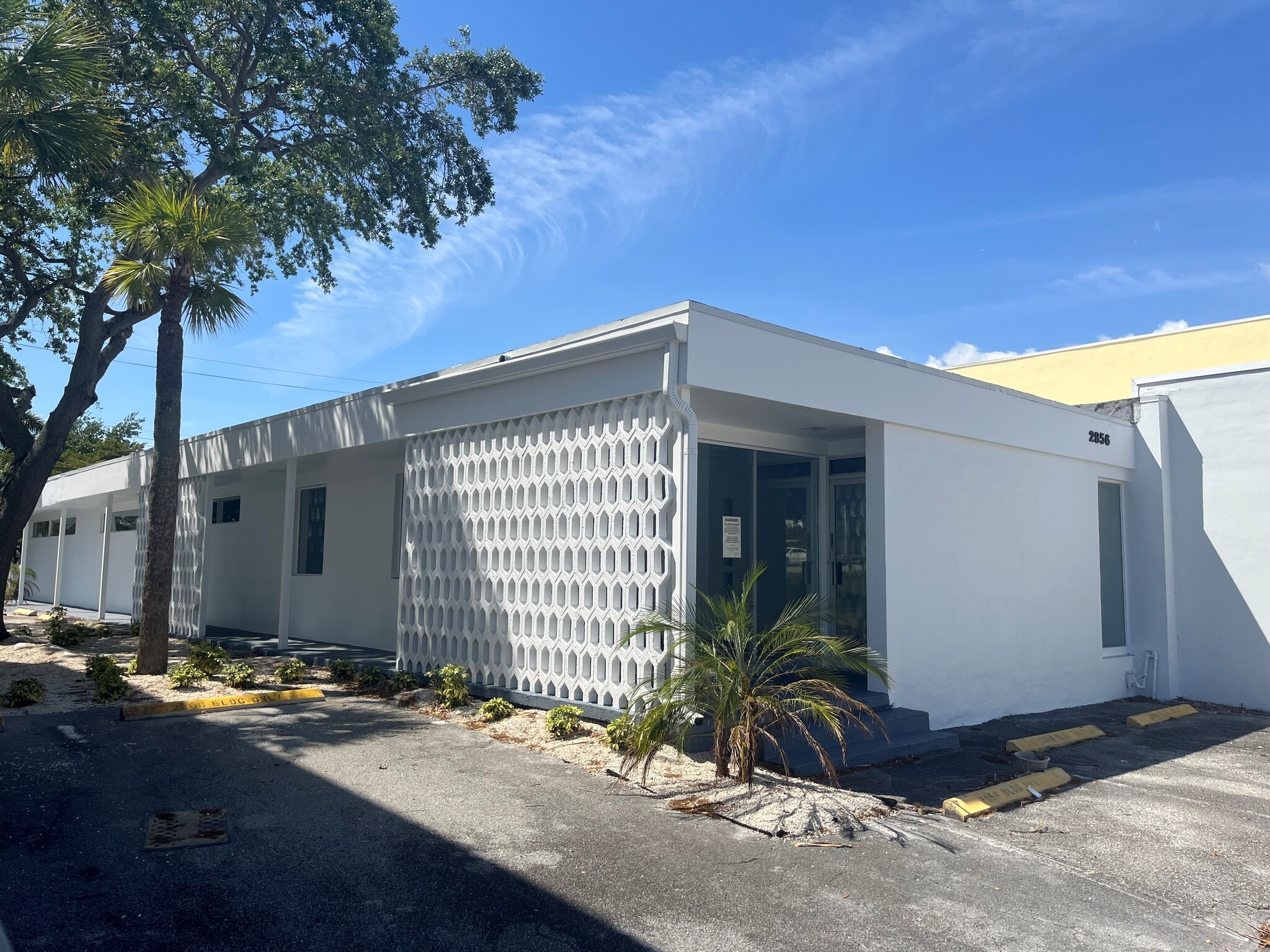 2856 E Oakland Park Blvd, Fort Lauderdale, FL for Rent