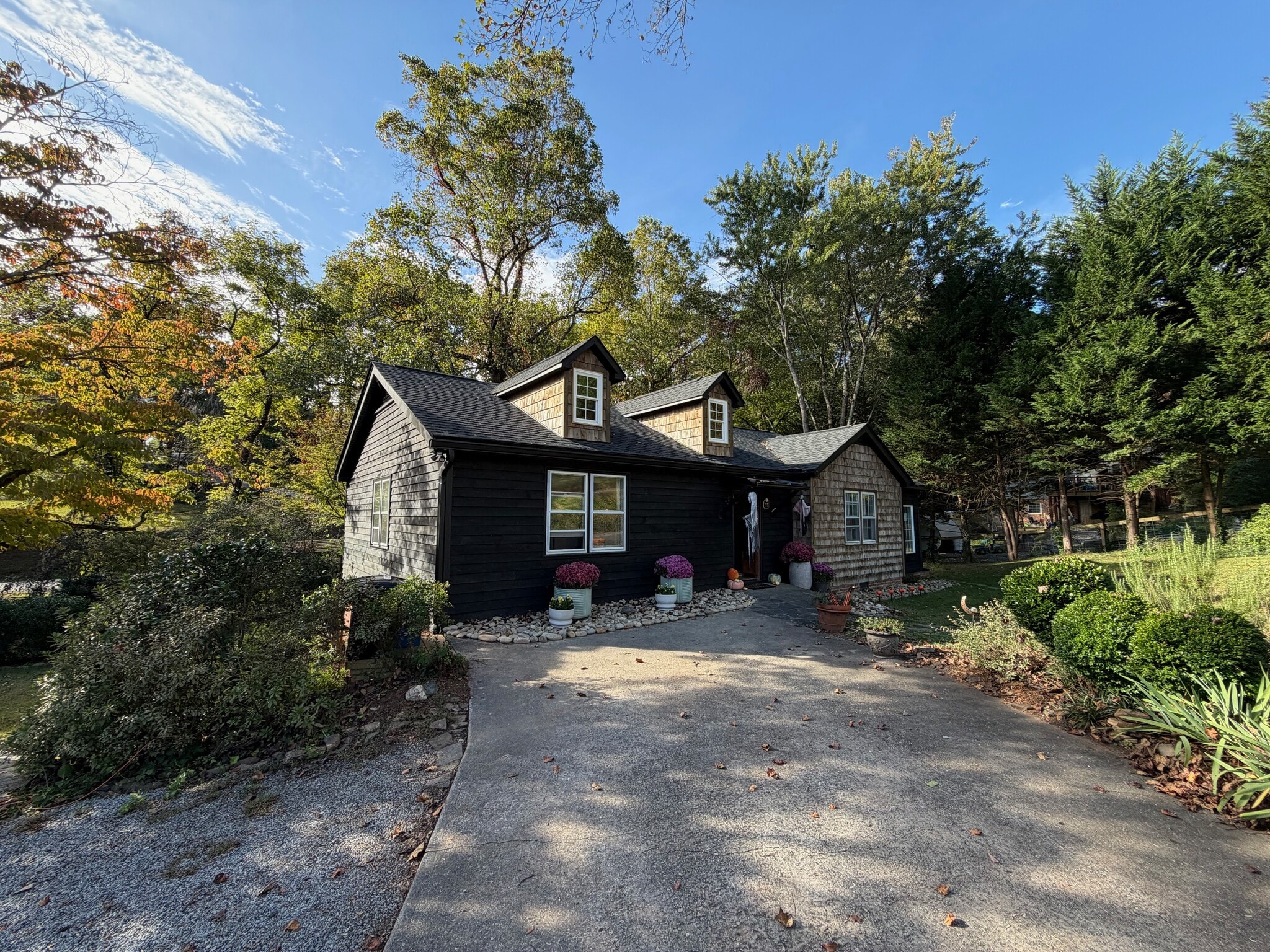 35 Wilcox Rd, Tryon, NC for Sale