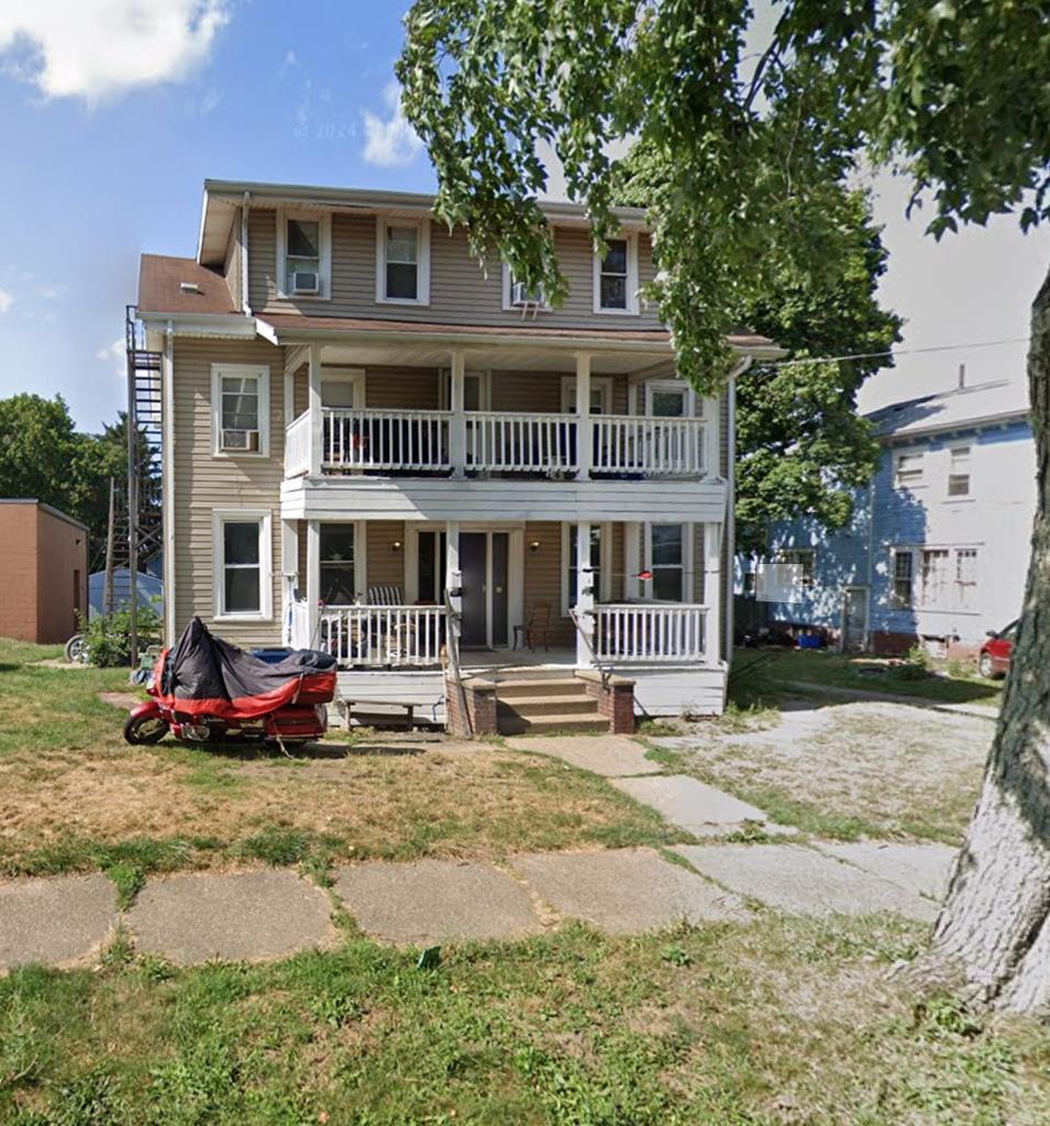 42 E Columbia St, Alliance, OH for Sale