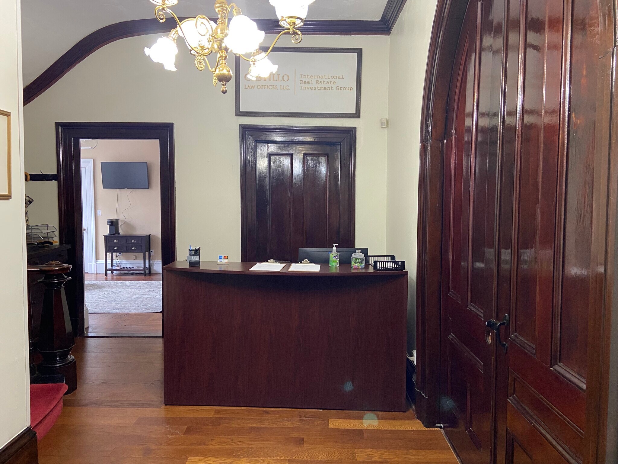 8 Jackson Ct, Lawrence, MA for Rent