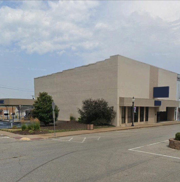 218 S Broadway, Salisbury, MO for Sale