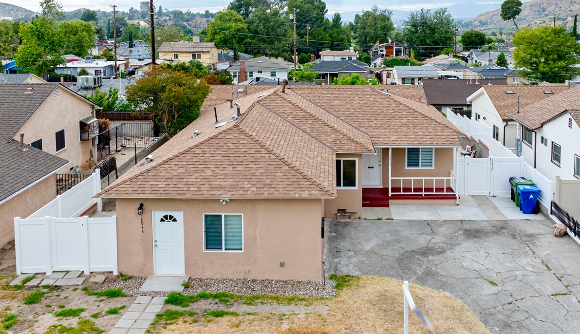 10935 Nassau Ave, Sunland, CA for Sale