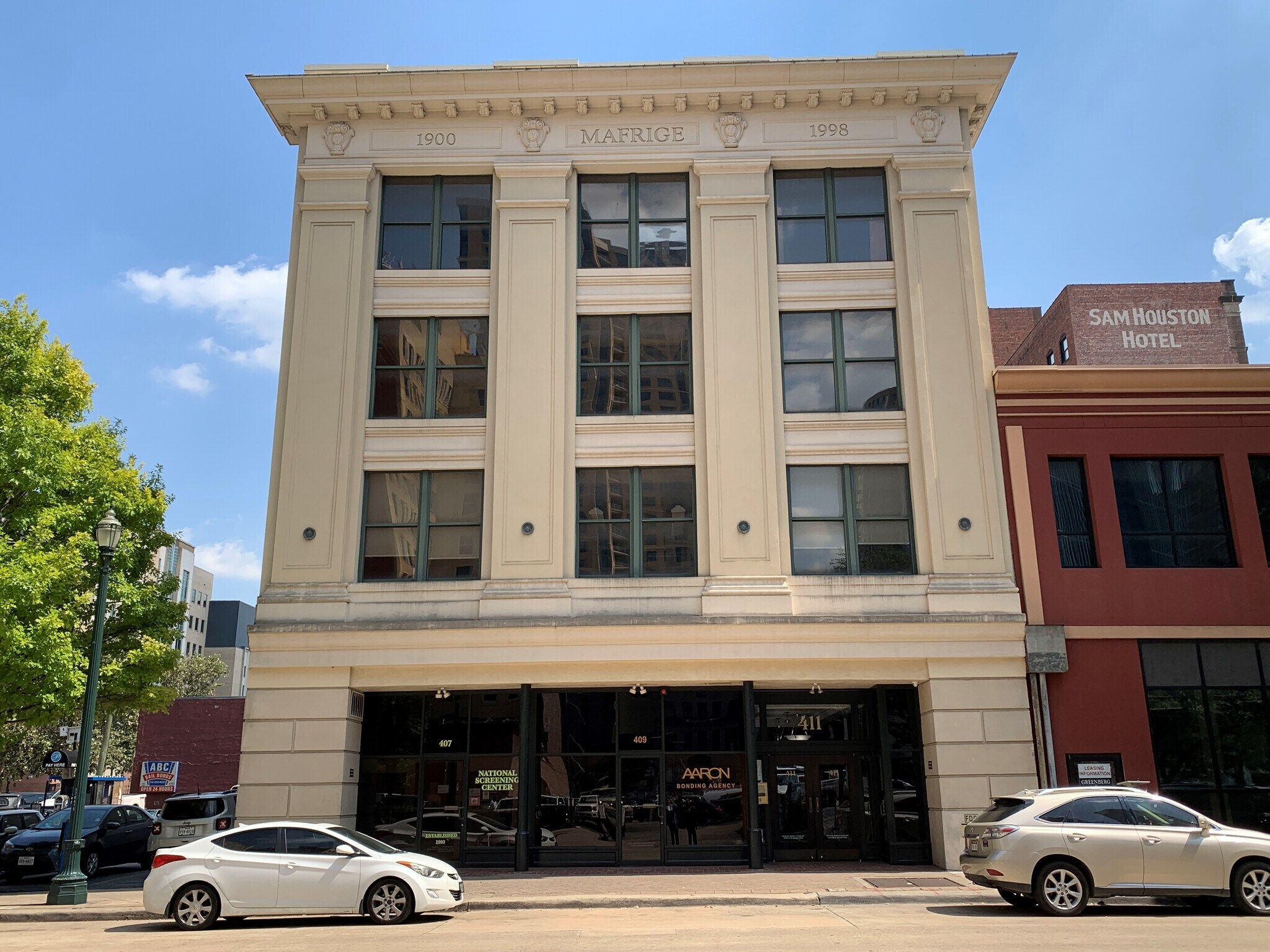 411 Fannin St, Houston, TX for Rent